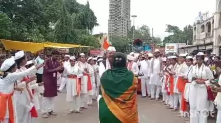 मिरज: मिरजेत आषाढी एकादशी निमित्त बालगोपाल, विद्यार्थ्यांची दिंडी,भव्य रिंगण सोहळा संपन्न,माजी मंत्री गजरात तल्लीन