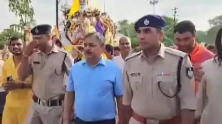 शिवपुरी नगर: शिवपुरी में निकली भगवान जगन्नाथ की भव्य रथ यात्रा, कलेक्टर और एसपी ने की आरती, श्रद्धालुओं ने खींचा रथ