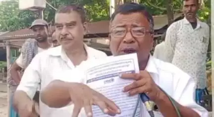 বৰপেটা: ৯ জুলাইত দেশজোৰা সাধাৰণ ধৰ্মঘট পালনৰ আহ্বানত চিপিআইএমৰ কয়াকুছিৰ চক বজাৰত পথ সভা