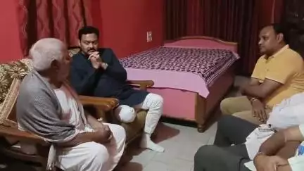 विजयराघवगढ़: विजयराघवगढ़ में विधायक संजय पाठक ने कार्यकर्ताओं से भेंट की, शोक संतृप्त परिवारों के प्रति संवेदना व्यक्त की