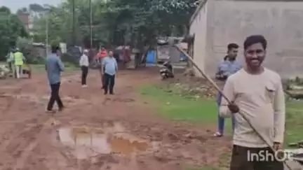 दुर्ग: वृंदा नगर में सफाई के साथ हरियाली की पहल, अटल आवास में विशेष स्वच्छता अभियान चलाया गया