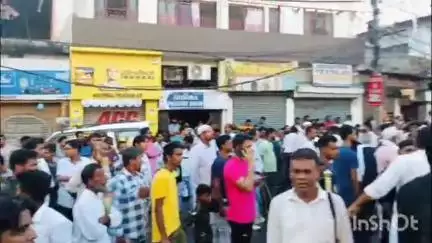 किशनगंज: किशनगंज शहर के गांधीचौक में मोहर्रम के जुलूस का शांतिपूर्ण समापन