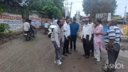 टिमरनी: तीन दिनों में मार्ग सुधारें, नहीं तो करेंगे आंदोलन: जनप्रतिनिधियों और नागरिकों ने ब्रिज निर्माण एजेंसी को चेतावनी दी