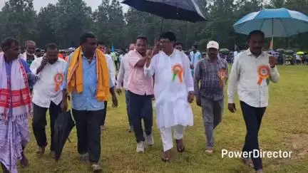 ବାଙ୍ଗିରିପୋଷି: ଗଦରଗୋଡିଗ୍ରାମରେ ଅନୁଷ୍ଠିତ ବାର୍ଷିକ ଫୂଟବଲ ଟୁର୍ନାମେଣ୍ଟରେ ମୁଖ୍ୟଅତିଥି ଭାବେ ଯୋଗଦେଲେ ସୁଦାମ ମାରାଣ୍ଡି
