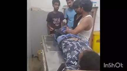 गावां: माल्डा में कार और बाइक की टक्कर, बाइक सवार का पैर टूटा