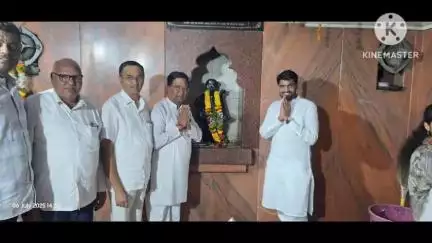पारनेर: आमदार काशिनाथ दाते यांनी निळोबाराय देवस्थान येथे केले फराळ वाटप.