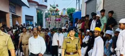 तिर्वा: ठठिया कस्बे में मातमी धुनों के साथ ताजियों का भव्य जुलूस निकला, सुरक्षा व्यवस्था में सीओ व एसडीएम रहे मौजूद