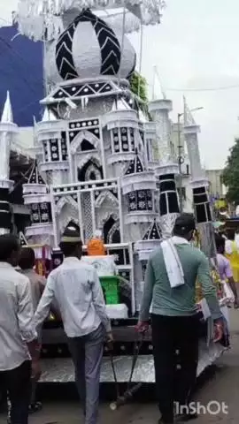 भरतपुर: भरतपुर शहर के मुख्य बाजार में मातमी धुनों के साथ निकले ताजिए