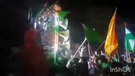 बंजरिया: पुलिस प्रशासन की मौजूदगी में चैलाहा व सिंघिया से रविवार को शांतिपूर्ण मुहर्रम का जुलूस कर्बला के लिए निकला