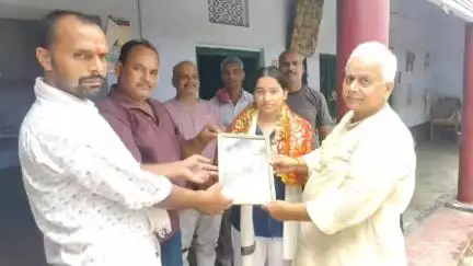 सूरजगढ़: घोघी गांव में मां भगवती सेवा संस्थान अभयपुर ने JEE एडवांस में सफल अभ्यर्थी को किया सम्मानित
