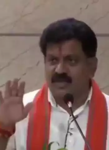 कवर्धा: जिन लोगों ने खेल किया, वो जेल में हैं, आगे और जेल जाएंगे, विष्णुदेव की सरकार में सुशासन और सुदर्शन है - विजय शर्मा, DCM
