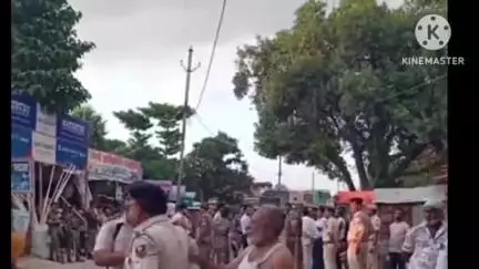 सिंघिया: बेलाही में ताजिया जुलूस में आपसी विवाद, सूचना पर एसडीपीओ सोनल कुमारी पहुंची