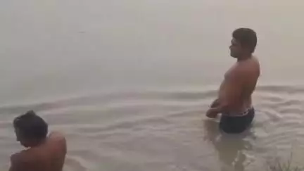 कैराना: डुंडूखेड़ा में यमुना नदी में नहाने के दौरान किशोर डूबा, तलाश में गोताखोर जुटे