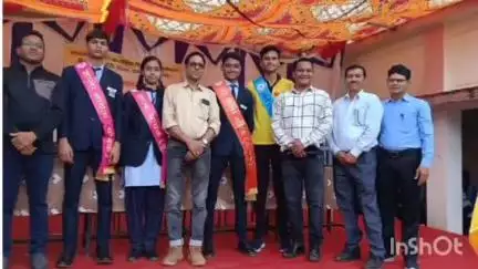 डौण्डीलोहारा: सेजेस कुसुमकसा में छात्र पटिषद का गठन, शाला नायक बने हिमाचल खरे और खुशी विश्वकर्मा