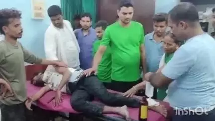 रामगढ़: डहरक बाजार के समीप कार की चपेट में आने से बाइक अनियंत्रित होकर पलटी, बाइक सवार एक व्यक्ति घायल, इलाज जारी