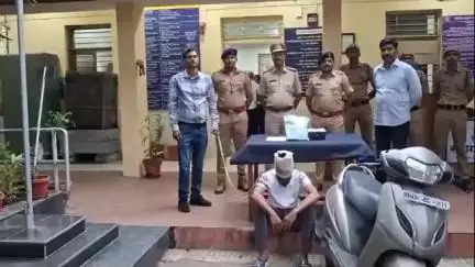 नागपूर शहर: सीताबर्डी हद्दीतील अनिल मोबाईल शॉपी च्या दुकानात चोरी करणाऱ्या आरोपीला अटक