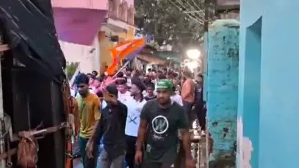 ঝালদা ১: মহরম উপলক্ষ্যে অস্ত্র হাতে মিছিল ও লাঠি খেলা প্রদর্শনী আয়োজিত হলো বাঘমুন্ডিতে