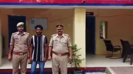 महोबा: श्रीनगर पुलिस ने मवई गांव के पास से वांछित अभियुक्त यादवेन्द्र सिंह उर्फ राज राजा को किया गिरफ्तार
