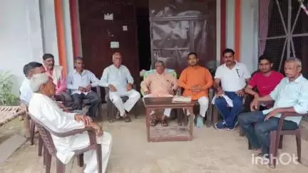 नजीबाबाद: भागूवाला मंडल के ग्राम पंचायत गांवड़ी में अति पिछड़े वर्ग के प्रबुद्धजनों को गोष्टी कर सरकार की योजनाओं की जानकारी दी गई