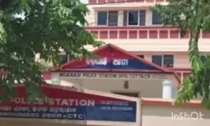 କଟକ ପୌରାଞ୍ଚଳ: ନାବାଳିକାକୁ ଯୌନ ଶୋଷଣ ସହ ଶାରୀରିକ ନିର୍ଯ୍ୟାତନା ଦେବା ମାମଲାରେ ଜଣକୁ ଗିରଫ କରିଛି ବିଡାନାସୀ ଥାନା ପୋଲିସ