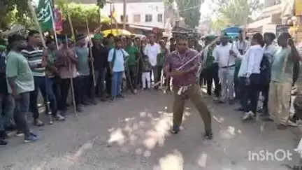 बड़हरा: सरैया बाजार में मोहर्रम पर्व के अवसर पर ताजिया जुलूस निकाला गया, पुलिस प्रशासन ने की चाक-चौबंद व्यवस्था
