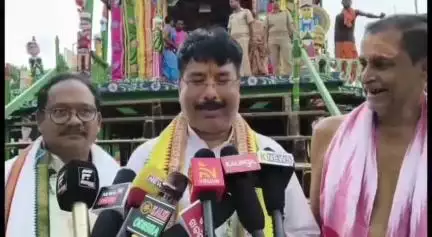 ବାରିପଦା ମ୍ୟୁନିସିପାଲଟି: ବାରିପଦାର ବାହୁଡା ଯାତ୍ରାରେ ସୁଭଦ୍ରା ରଥ ଟାଣିଲେ ମନ୍ତ୍ରୀ ଏବଂ ସେଠାରେ ଦେଲେ ପ୍ରତିକ୍ରିୟା