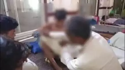 शिवपुरी नगर: पोहरी: बहन के घर छत पर सो रहे युवक पर तेजाब से हमला, अस्पताल में भर्ती