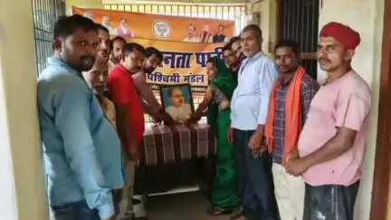गायघाट: बाघाखाल में जनसंघ के संस्थापक श्यामा प्रसाद मुखर्जी की जयंती मनाई गई, आदर्शों पर चलने का लिया संकल्प