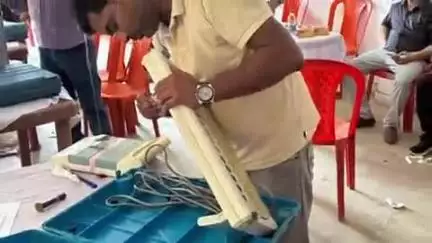 पताही: बेतौना पंचायत में मुखिया एवं पताही पूर्वी में वार्ड सदस्य पद के चुनाव के लिए ईवीएम की कमीशनिंग व सीलिंग का कार्य पूरा