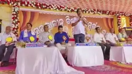 କେନ୍ଦୁଝର ସହର: ଟୋଲଙ୍କପଡ଼ା ଜୟ ମଙ୍ଗଳା ଆଞ୍ଚଳିକ ଉଚ୍ଚ ବିଦ୍ୟାଳୟର ପ୍ରଧାନ ଶିକ୍ଷକ ଶ୍ରୀଯୁକ୍ତ କେଶବଚନ୍ଦ୍ର ପରିଡ଼ାଙ୍କ ଅବସର କାଳିନ ସମ୍ଭର୍ଦ୍ଧନା ସଭା