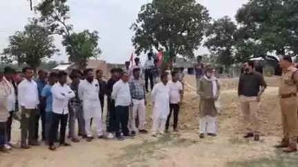 इकौना: मोहर्रम के दृष्टिगत श्रावस्ती के डीएम और एसपी ने भृमणशील रहकर जिले के कर्बला स्थलों पर सुरक्षा व्यवस्था का लिया जायजा