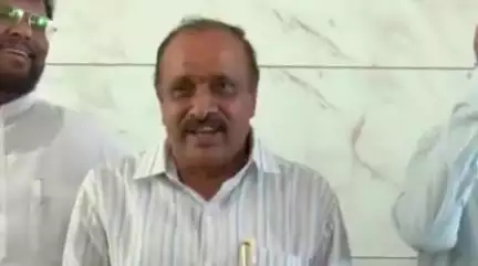 కొవ్వూరు: దేశానికి ఆదర్శం వీఆర్సీ పాఠశాల కొవ్వూరు టీడీపీ జిల్లా ప్రధాన కార్యదర్శి చేజర్ల వెంకటేశ్వర్లురెడ్డి