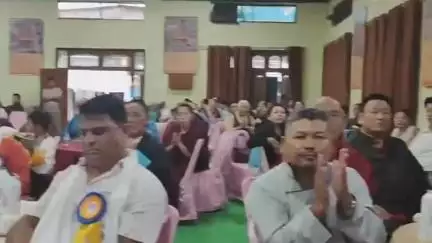 पांवटा साहिब: तिब्बती गुरु दलाई लामा के 90वें जन्मदिन पर विधायक सुखराम चौधरी पहुंचे