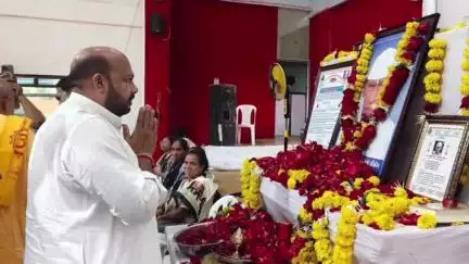 ગોધરા: જિલ્લા સાંસદ રાજપાલસિંહ જાદવ રાજ્ય શિક્ષણ મંત્રી ના પિતા ના બેસણા માં પહોંચ્યા હતા