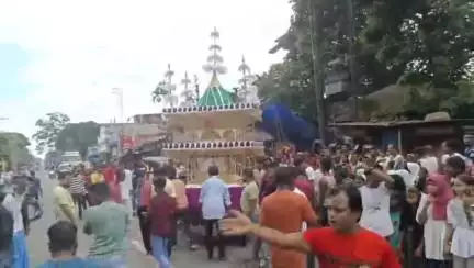 কালচিনি: দলিসিংপাড়ায় পালিত হল মহরম, দলিসিংপাড়া জয়গাঁ গামী প্রধান সড়কে বের করা হল বিশাল র‍্যালি