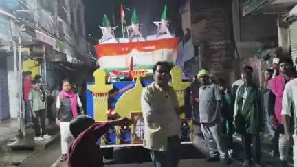 लोहरदगा: लोहरदगा में मुहर्रम जुलूस झांकी में दिखी सिंदूर अभियान की झलक