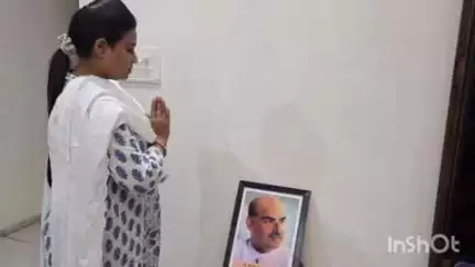 पुष्पराजगढ़: शहडोल सांसद हिमाद्री सिंह ने पंडित श्यामा प्रसाद मुखर्जी की जयंती पर दी श्रद्धांजलि