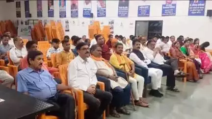 जांजगीर: जांजगीर के भाजपा कार्यालय में डॉक्टर श्यामा प्रसाद मुखर्जी की जन्म जयंती मनाई गई