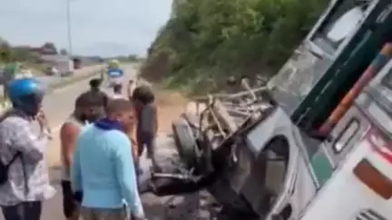 झंडूता: ऋषिकेश में तेज रफ्तार ट्रक ने पुल की पैराफिट से टकराया, बड़ा हादसा टल गया, मामला दर्ज