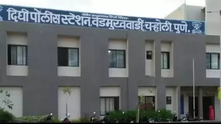 खेड: च-होली बु. परिसरातील म्हसोबा मंदिराजवळ ट्रकची दुचाकीस धडक; दोघे जखमी
