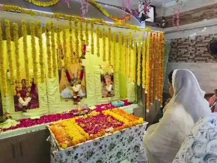 ਮੋਗਾ: ਮਹਾਤਮਾ ਪਰਮਾਨੰਦ ਜੀ ਕੁਟੀਆ ਵਾਲੇ ਅਸਥਾਨ ਵਿਖੇ ਅੱਜ ਵਿਧੲਇਕਾ ਨੇ ਸਲਾਨਾ ਸਮਾਗਮ ਮੌਕੇ ਹਾਜ਼ਰੀ ਲਗਵਾਈ  ਅਸ਼ੀਰਵਾਦ