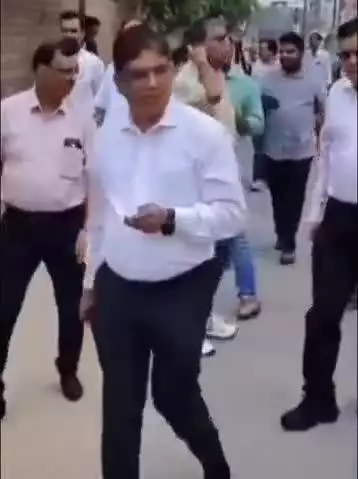चीनोर: चेतकपुरी और महल रोड धंसने का मामला: भोपाल से पहुंचा जांच दल