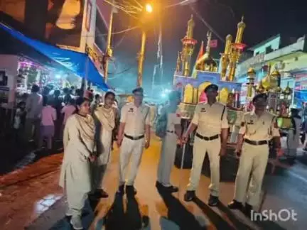 बैकुंठपुर: मुस्लिम समुदाय ने बैकुंठपुर में ईमाम हुसैन की याद में मोहर्रम पर निकाला जुलूस