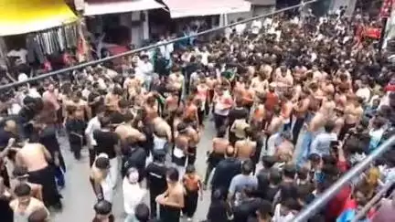 फर्रुखाबाद: फर्रुखाबाद में कड़ी सुरक्षा के बीच मुहर्रम के मातमी जुलूस निकले, या हुसैन की गूंजी सदाएं, सुरक्षा के कड़े इंतजाम रहे