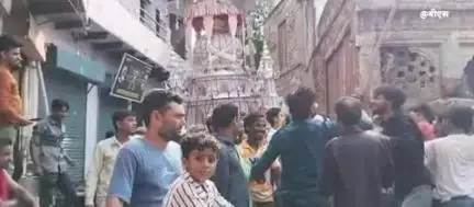 किरावली: फतेहपुर सीकरी में पूरे अदब के साथ ताजियों को किया गया सुपुर्द-ए-ख़ाक, ACP रहे मौजूद