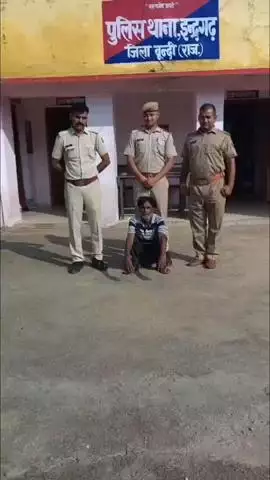 इंद्रगढ़: इंद्रगढ़ पुलिस ने अवैध बजरी से भरी 1 ट्रैक्टर ट्रॉली और 3 ट्रैक्टर ट्रॉली अवैध पत्थर के साथ जब्त की, 1 चालक गिरफ्तार