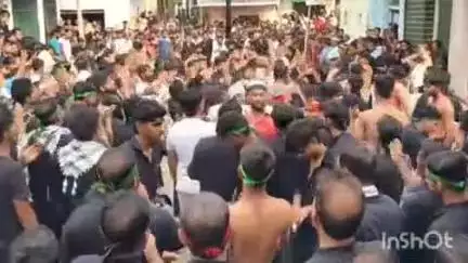 जानसठ: मीरापुर कस्बे में शिया शोगवारों ने मोहर्रम जुलूस में हजरत इमाम हुसैन की याद में बड़ा शोक मनाया, पुलिस फोर्स रही मौजूद