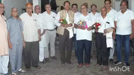 मुंगेली: चेम्बर ऑफ कॉमर्स के शपथ ग्रहण समारोह में घोषणाओं की बारिश, मंत्री साहू ने ₹15 लाख और उपमुख्यमंत्री साव ने ₹25 लाख की घोषणा की