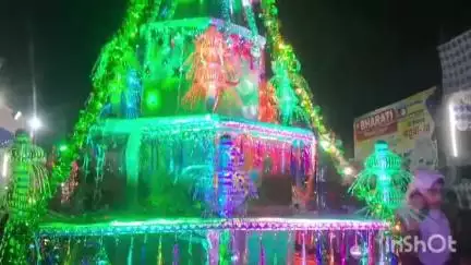 পান্ডুয়া: পান্ডুয়ার বিভিন্ন মহরম কমিটি গুলি তাদের প্রদর্শনী দেখাল পান্ডুয়া জি টি রোডে