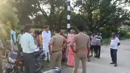 कलीनगर: न्यूरिया थाना क्षेत्र में बुजुर्ग महिला की डेड बॉडी आम के बाग में मिली, पुलिस कर रही है मामले की जांच